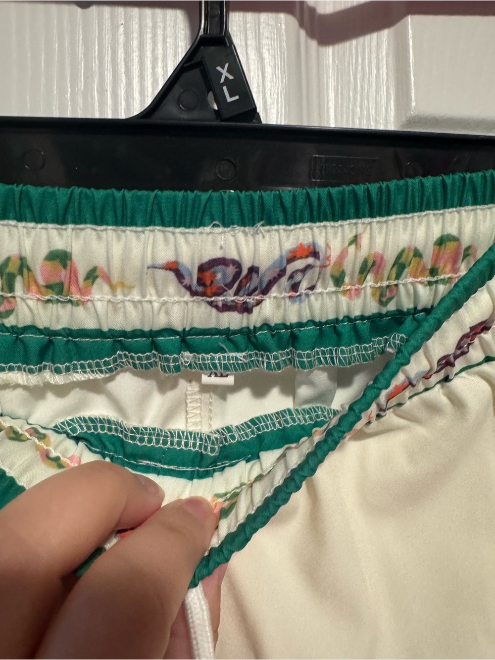 Women's Ivory Shorts with Multicolor Print XL - Picture 2 of 3